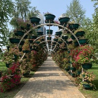 Photo taken at Цветочный парк by Gleb L. on 8/9/2021