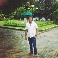 Das Foto wurde bei Bandarawela Hotel von Chamil B. am 10/18/2015 aufgenommen