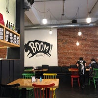 Das Foto wurde bei Boom! Burgers von Jana T. am 6/1/2020 aufgenommen