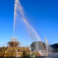 Photo taken at Clarence Buckingham Memorial Fountain by Tony C. on 9/16/2023
