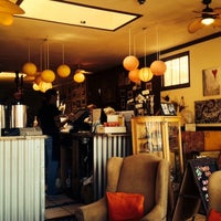 3/17/2014にTony C.がRoyal Cup Cafeで撮った写真