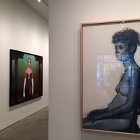 รูปภาพถ่ายที่ Bruce Silverstein Gallery โดย IrmaZandl Z. เมื่อ 10/7/2016