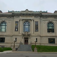 Das Foto wurde bei Grand Rapids Public Library - Main Branch von Darcy am 9/30/2016 aufgenommen