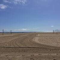 Photo taken at Santa Monica Beach Volleyball Courts by Darcy on 3/21/2019