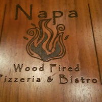 Photo taken at Napa Wood Fired Pizzeria by Darcy on 11/13/2016