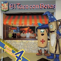 8/18/2014에 El Taco C.님이 El Taco Con Botas에서 찍은 사진