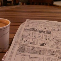 รูปภาพถ่ายที่ PTs Coffee Roasting Co. - Cafe โดย Ian M. เมื่อ 9/27/2012