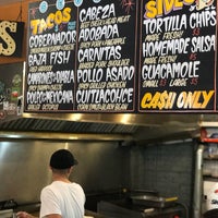 Photo taken at Seven Lives - Tacos y Mariscos by Sara R. on 9/16/2017