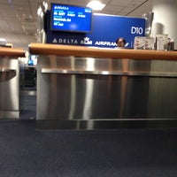Photo taken at Gate D10 by Bobby on 1/10/2014