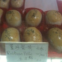 Photo taken at Hong Kong Bakery by Ahmad Q. on 9/23/2012