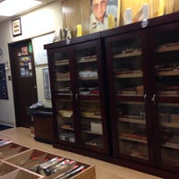 6/17/2014에 Melvin Bossman R.님이 Cigar Palace에서 찍은 사진