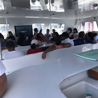 Foto tirada no(a) Makani Catamaran por Melodie R. em 8/20/2017