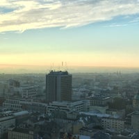10/1/2015 tarihinde Jarosław G.ziyaretçi tarafından Pure Sky Club'de çekilen fotoğraf