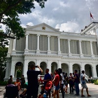 Photo taken at The Istana Singapore by 刘 文 成 on 11/6/2018