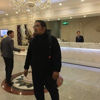 Photo taken at Bayangol Hotel by 刘 文 成 on 10/8/2018