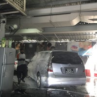 Photo taken at Turtle Wax Car Wash by 刘 文 成 on 7/4/2016