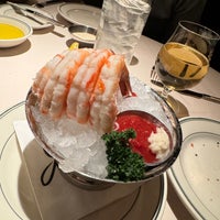 Photo taken at Joe&amp;#39;s Seafood, Prime Steak &amp;amp; Stone Crab by Lisa on 12/25/2023