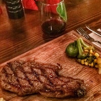 Снимок сделан в BayBoa Gourmet&amp;amp;Steakhouse пользователем Kaan Tatlıtuğ 10/19/2015