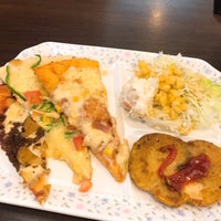 Photo taken at Shakey&amp;#39;s Pizza by こと on 8/16/2019