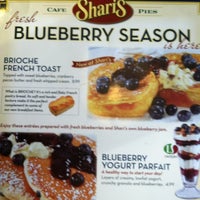 Photo taken at Shari&amp;#39;s Cafe and Pies by Robert on 9/15/2012