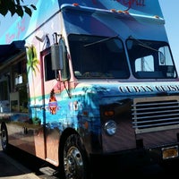 Foto tomada en Miami Grill Food Truck  por Sal el 9/4/2014