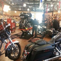 Foto diambil di El Cajon Harley-Davidson oleh Kirsten B. pada 12/15/2012