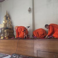 Photo taken at วัดพระไกรสีห์ (วัดน้อย) Wat Pra Kraisri (Wat Noi) by ichoiisgood on 4/15/2017