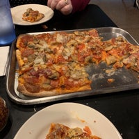 3/29/2019 tarihinde Neil S.ziyaretçi tarafından Pirrone&amp;#39;s Pizzeria'de çekilen fotoğraf