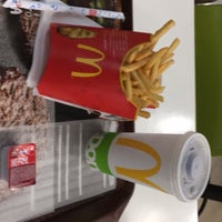 Photo taken at McDonald&amp;#39;s by ArshiA a. on 3/18/2017