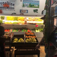 Foto scattata a Grand View Market da Di-anna L. il 4/7/2018