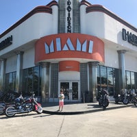 รูปภาพถ่ายที่ Peterson&amp;#39;s Harley-Davidson of Miami โดย Ferhat (Farhad) U. เมื่อ 7/3/2017