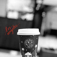 Photo taken at The Coffee Bean &amp;amp; Tea Leaf by S on 12/28/2018