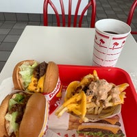 Photo taken at In-N-Out Burger by 👨🏽 Т. on 6/17/2019