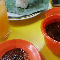 Photo taken at Kedai Ayam Goreng &amp;amp; Nasi Uduk Kebon Kacang Hj. Ellya by M3i🎶💯 陈. on 10/22/2016