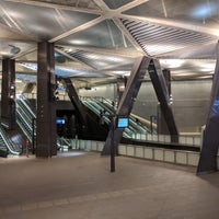 Photo taken at Metrostation Amsterdam Centraal by Rodrigo A. on 8/11/2018