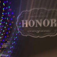 Foto diambil di Honor Kitchen &amp;amp; Cocktails oleh John W. pada 12/3/2021