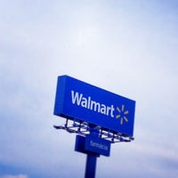 Photo taken at Walmart by Paulo Henrique E. on 12/23/2012