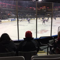 12/31/2016 tarihinde Jenn A.ziyaretçi tarafından Ice Arena'de çekilen fotoğraf