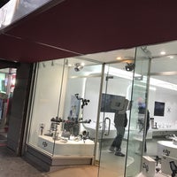 dji customer experience store