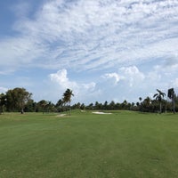 รูปภาพถ่ายที่ Crandon Golf at Key Biscayne โดย William S. เมื่อ 4/15/2018