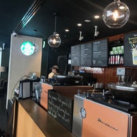 Foto scattata a Starbucks da Ali-468 il 5/13/2017