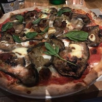 Photo taken at Moretti Ristorante Pizzeria by Elliot C. on 9/28/2019