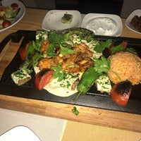 Foto diambil di Çello Restaurant oleh Ben S. pada 5/5/2017