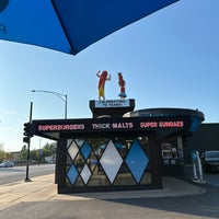 Photo taken at Superdawg Drive-In by Beth S. on 8/19/2023