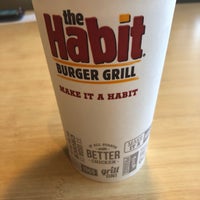 Photo taken at The Habit Burger Grill by Mary on 9/14/2019