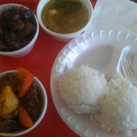 Das Foto wurde bei Pampangas Cuisine von Paul C. am 12/12/2011 aufgenommen