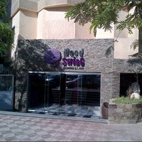 Foto scattata a Mood Swing Restaurant and Lounge da Safaa A. il 9/2/2012