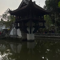 Photo taken at Chùa Một Cột (One Pillar Pagoda) by Vic on 2/10/2024