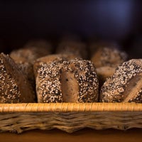 11/2/2016 tarihinde Marina&amp;#39;s German Bakeryziyaretçi tarafından Marina&amp;#39;s German Bakery'de çekilen fotoğraf