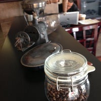 4/15/2013에 Vicente L.님이 The Daily Brew Coffee Bar에서 찍은 사진